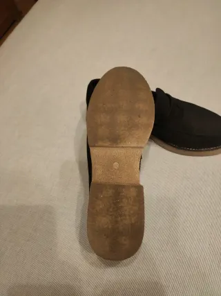 Zapatos negros de invierno