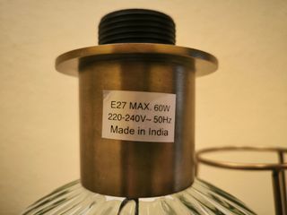 Lámpara de mesa de cristal