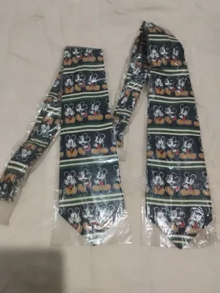 Lote 2 Corbatas Mickey Mouse Vintage Nuevas