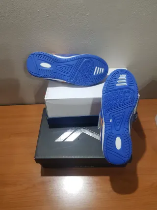 Botas fútbol sala niño/a T.36 Nuevas