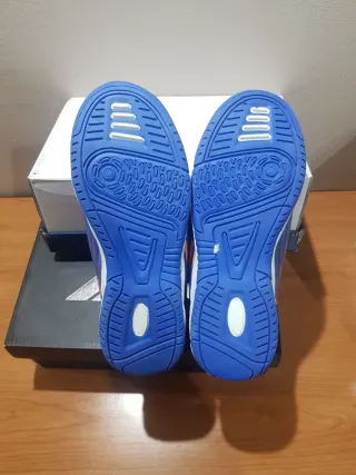 Botas fútbol sala niño/a T.36 Nuevas