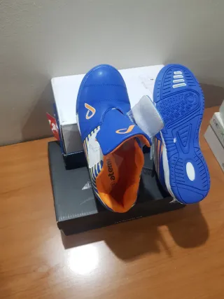 Botas fútbol sala niño/a T.36 Nuevas