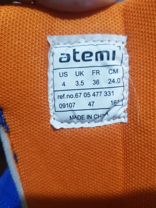 Botas fútbol sala niño/a T.36 Nuevas