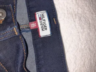 Jeans Tommy Hilfiger taglia 24 (10 anni) elastici
