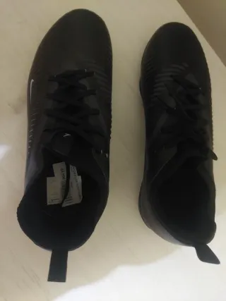 Botas Nike Phantom 6 Low Academy FG/MG Niño