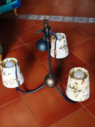 Lámpara de techo de tres brazos