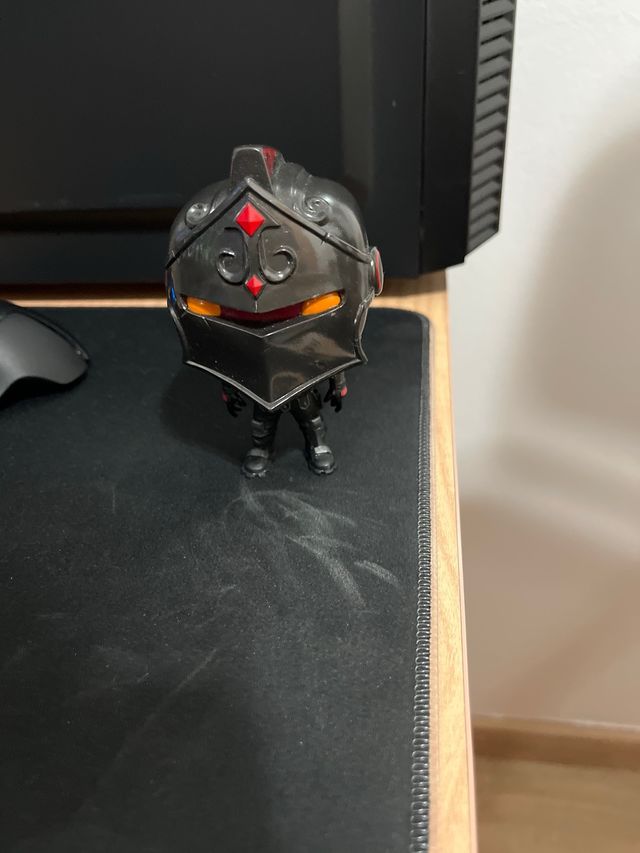 Figura Fortnite Caballero Negro