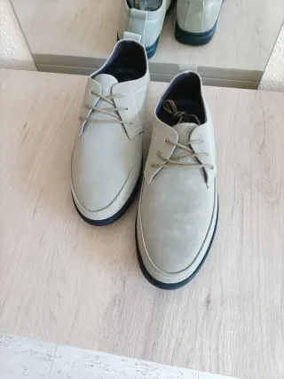 Zapatos de vestir beige/gris para hombre