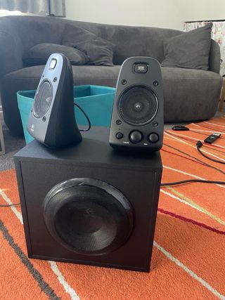 Altavoces Logitech 2.1