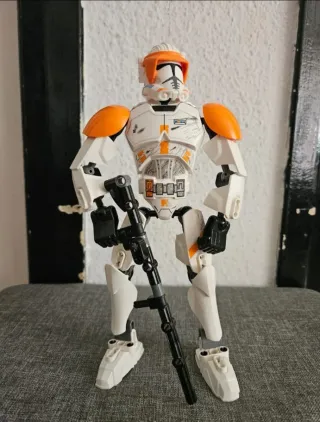 Lego Star Wars 75108 Clone Commander Cody.
