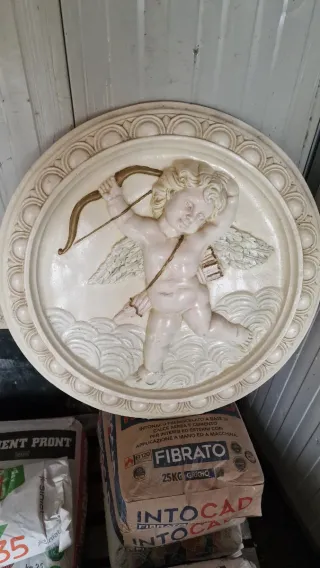 Bassorilievo Tondo Cupido in gesso