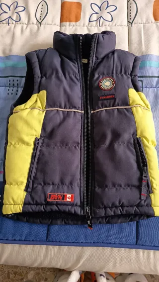 Chaleco acolchado niño azul y amarillo Talla 4 año