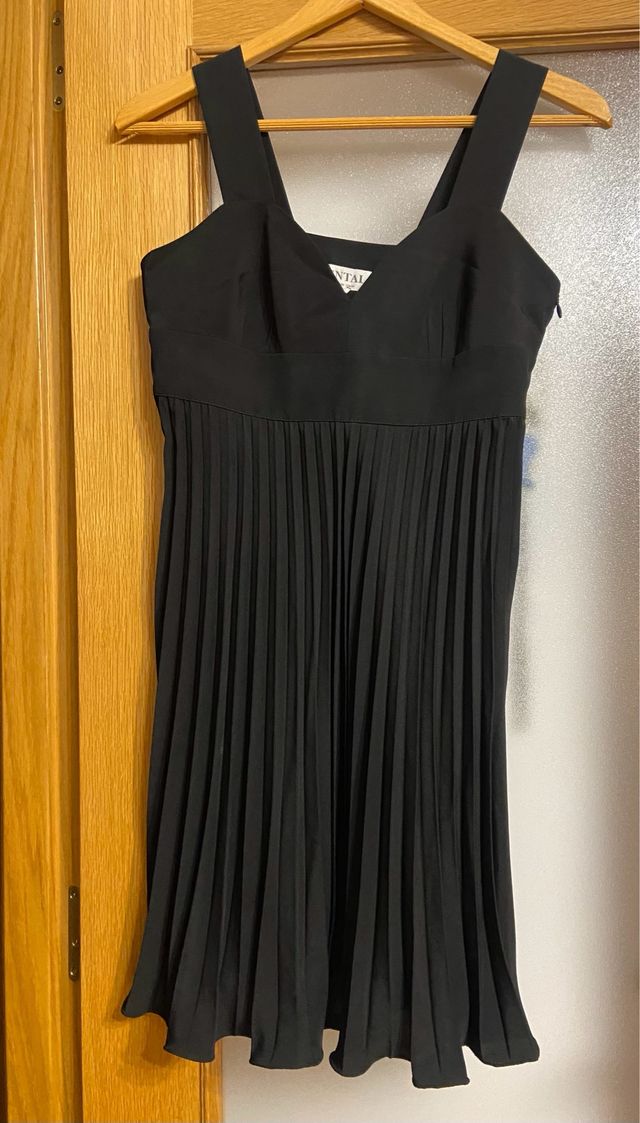 Vestido Negro Plisado