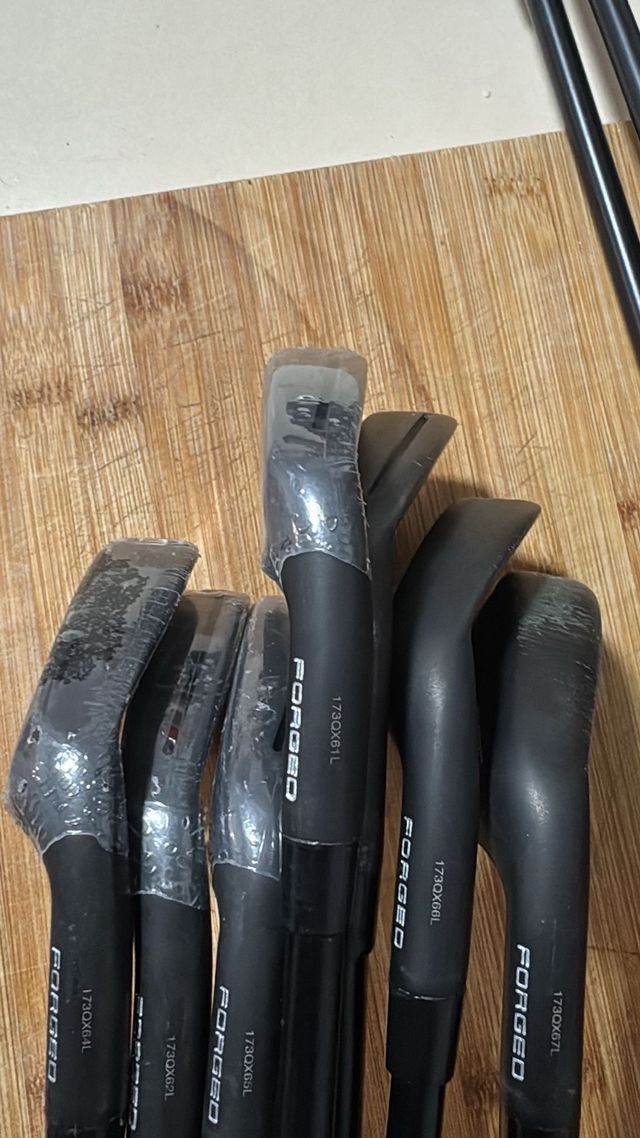 Set de palos de golf TaylorMade P770