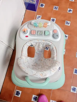 Andador bebe muy buen estado