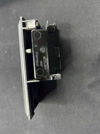 Cenicero Coche Renault 21