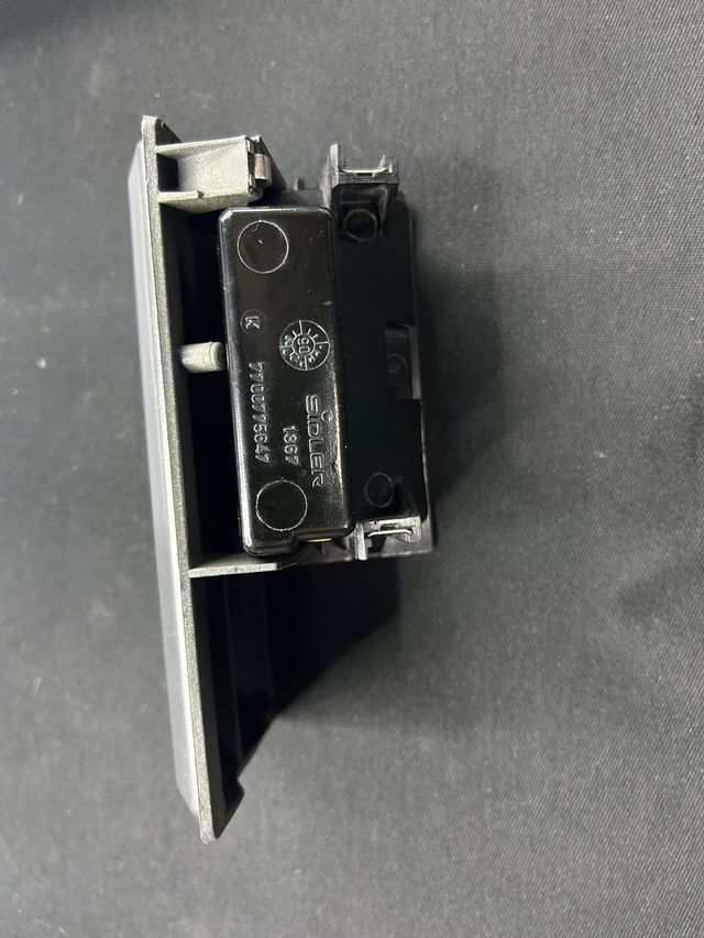 Cenicero Coche Renault 21