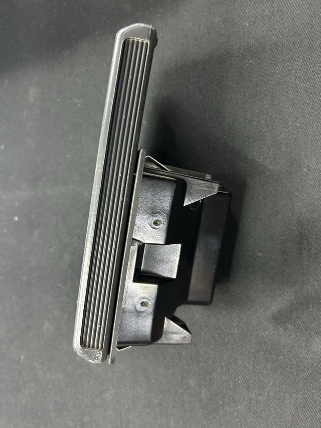 Cenicero Coche Renault 21