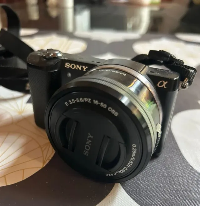 NUEVA Sony A5000 Mirrorless