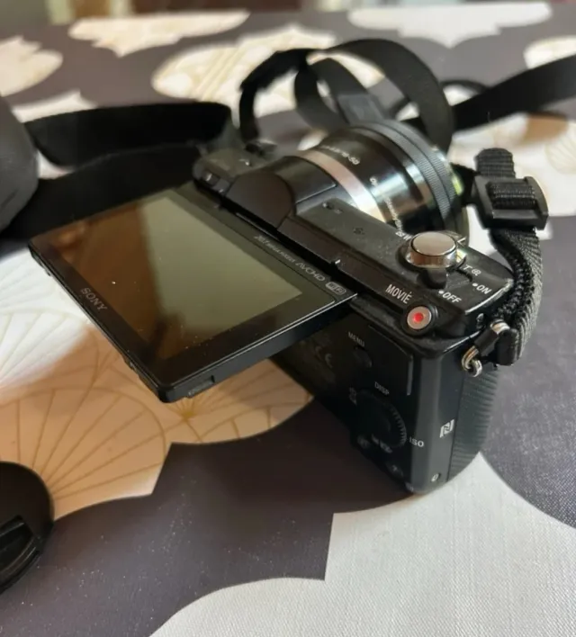 NUEVA Sony A5000 Mirrorless