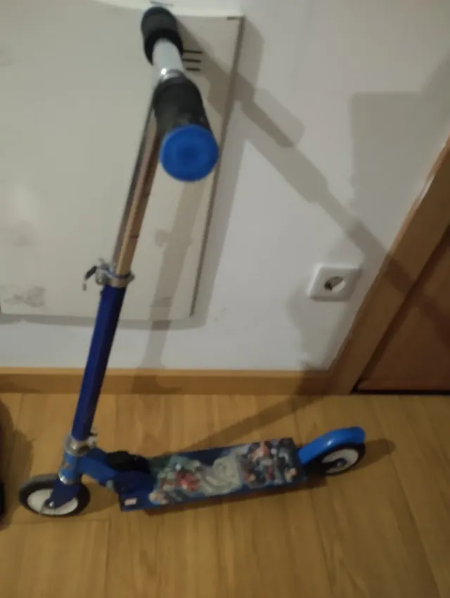 Patinete infantil azul