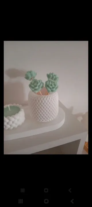 Decorazione in gesso con candela