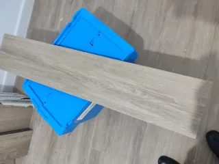 Suelo porcelánico Colorker 23x120cm, vendo 7 cajas