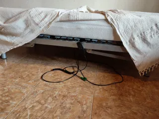 Cama articulada con mando