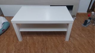 Mesa auxiliar blanca pequeña