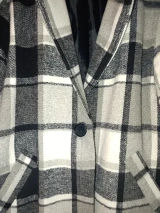 Chaquetón cuadros gris, negro y blanco