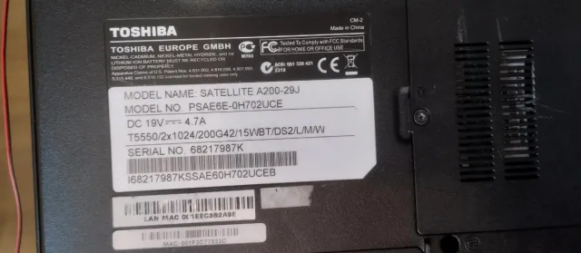 Portatile Toshiba Satellite A200-29J per componenti