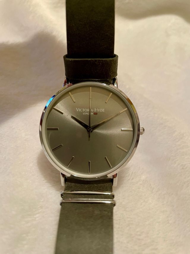 Reloj Victoria Hyde