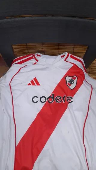Camiseta River Plate Adidas Talle M