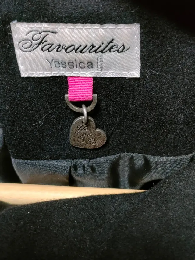 Abrigo tipo capa negro talla única