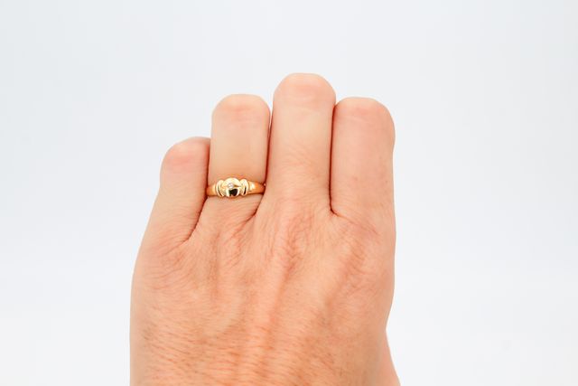 Anillo De Oro De 18K.. Ref: 003-01-02454