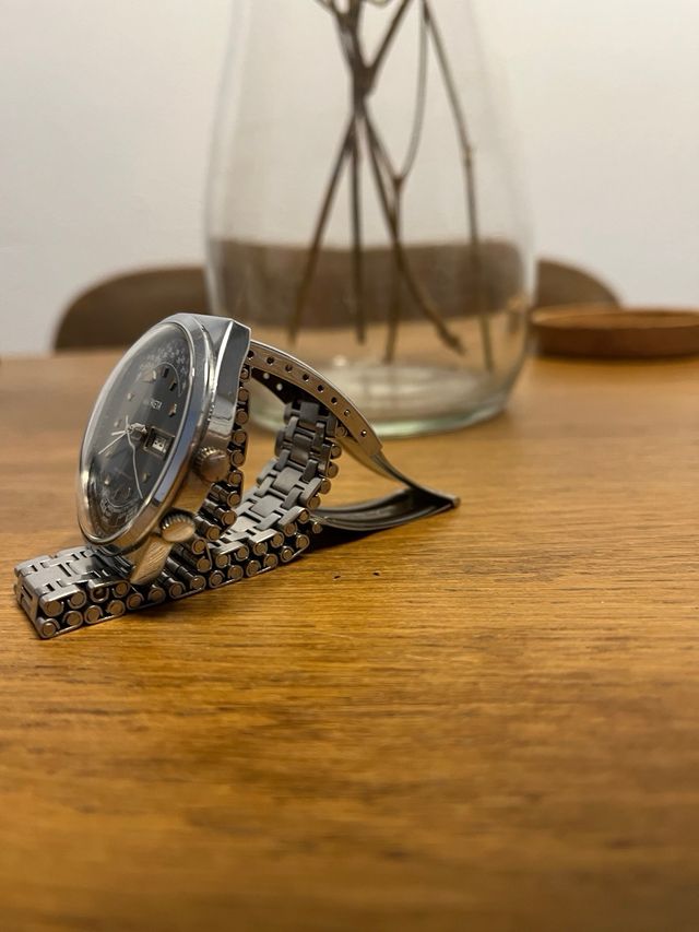 Precioso reloj Raketa Vintage calendario pepetuo