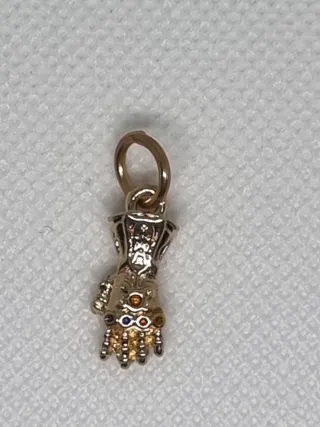 Charm Guantes Thanos Oro Multicolor