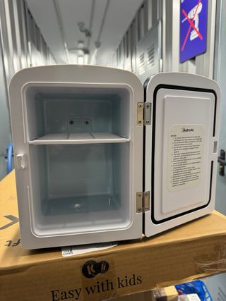 Nevera Portátil AstroAI Mini Refrigerador