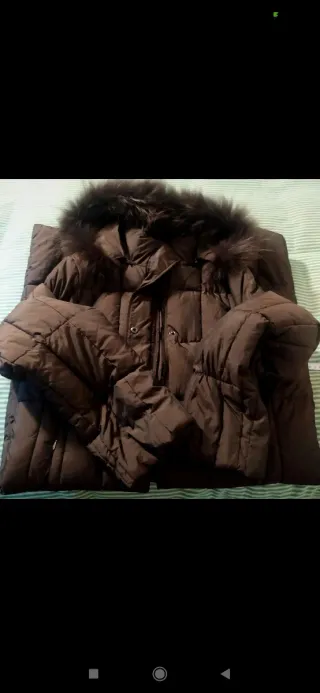 Piumino lungo vintage con cappuccio e pelliccia