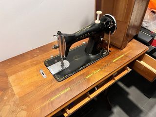 Máquina de coser Alfa vintage