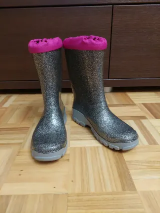 Botas de agua niña T35 plateadas