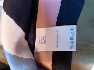 Blusa de seda con rayas