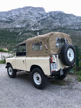 Land Rover Santana 88, serie 3 del 75. 900 Km