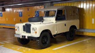 Land Rover Santana 88, serie 3 del 75. 900 Km