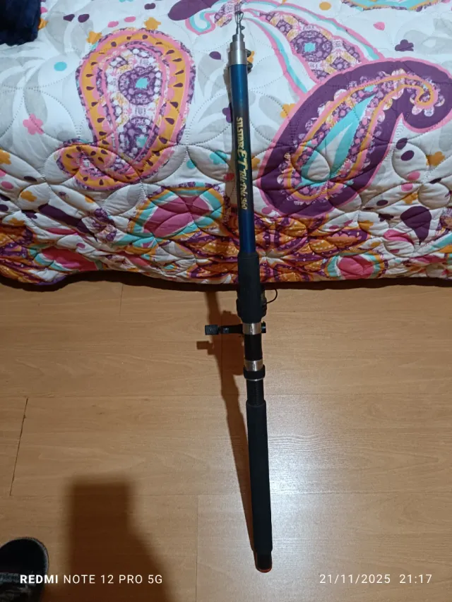 Caña de pescar con carrete