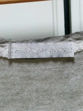 Top de tirantes con lentejuelas plateadas