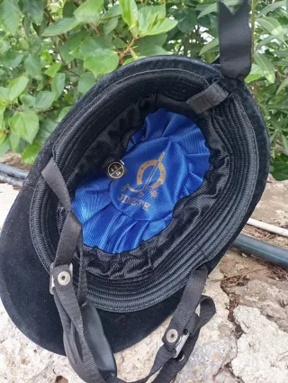 Casco de equitación negro