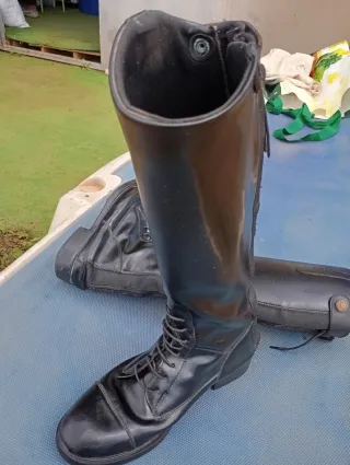 Botas de equitación de cuero negro. Talla 38