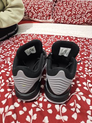 Zapatos Jordan Originales Negro/Rojo