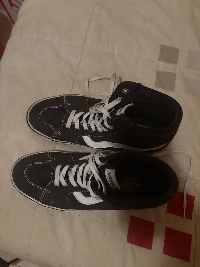 Zapatillas Vans Negras y Blancas